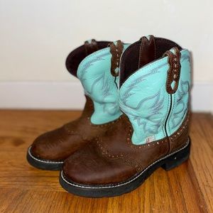 Women’s Justin Round Toe Cowboy Boots size 7.5